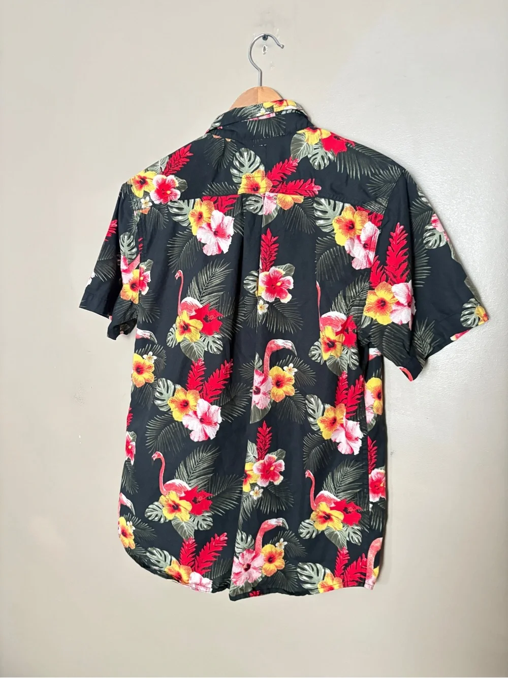 Levi’s tropical Hawaiian button down shirt flamingos cotton resort vacation sz M